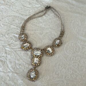 Beautiful drop necklace gold and silver tones